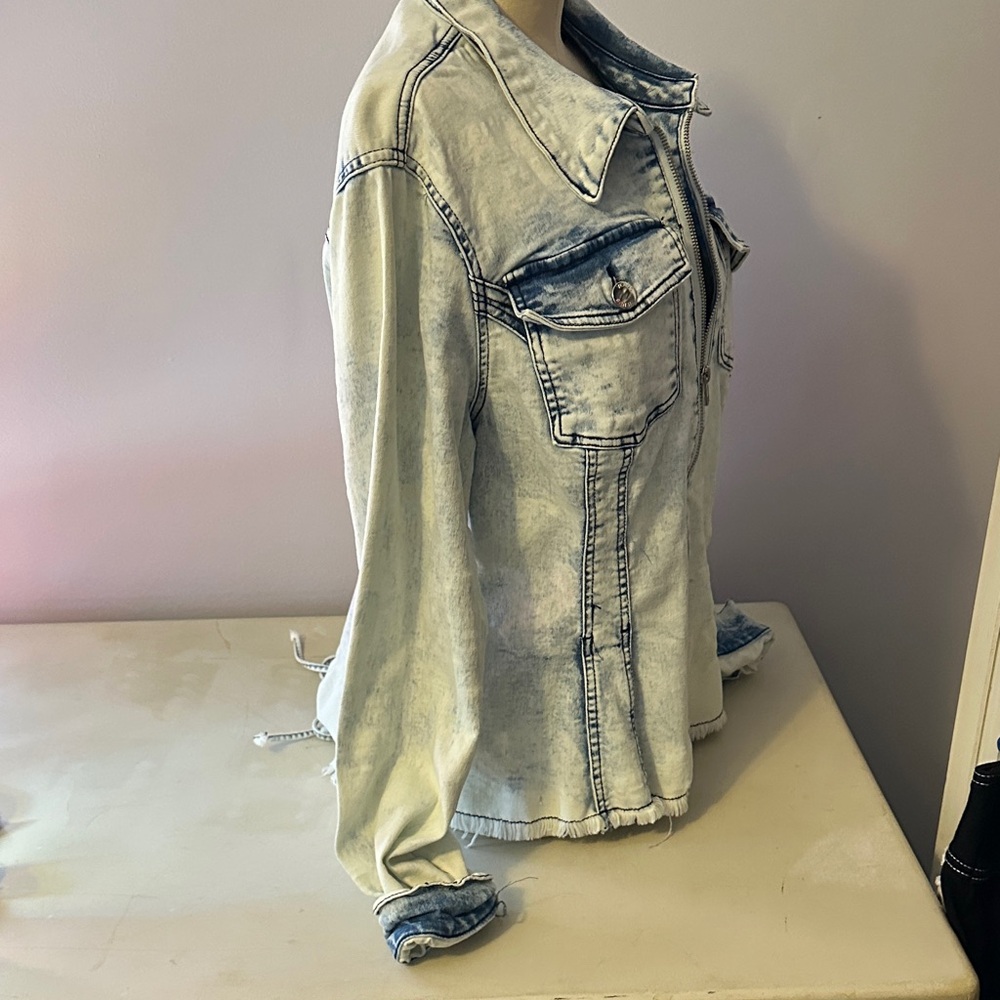 Venus lace up back light blue Denim Washed Women's Jacket/zip front top - Picture 5 of 6